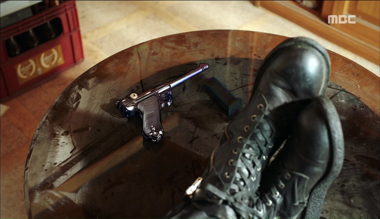 “W”: Từ cuộc đời vạn người mê, Lee Jong Suk và Han Hyo Joo giờ đây không khác gì ăn mày - Ảnh 28. “W”: Từ cuộc đời vạn người mê, Lee Jong Suk và Han Hyo Joo giờ đây không khác gì ăn mày - Ảnh 28.