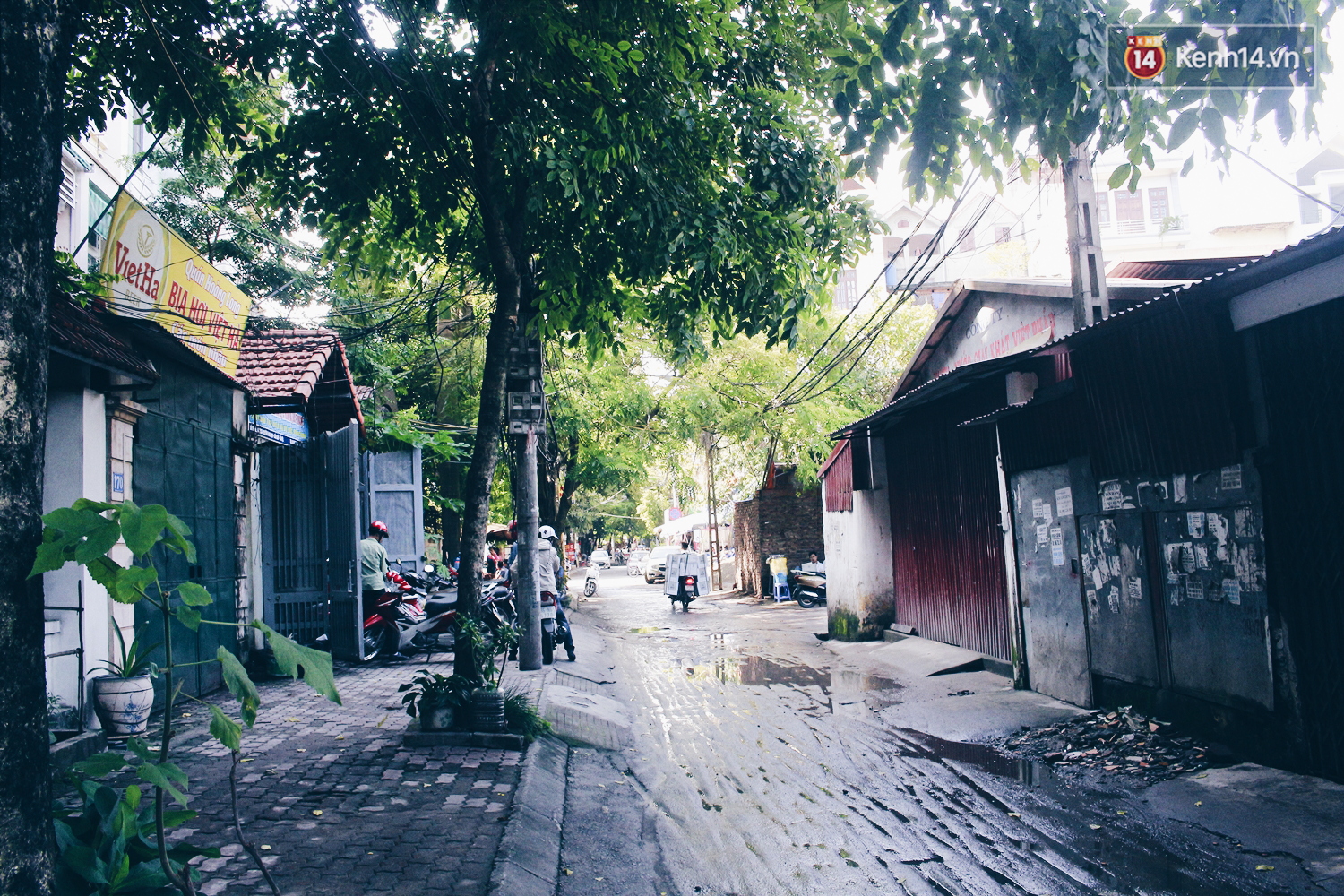 Sinh viên khốn khổ vì vật lộn trong những phòng trọ tồi tàn, lụp xụp mà giá siêu chát - Ảnh 9. Sinh viên khốn khổ vì vật lộn trong những phòng trọ tồi tàn, lụp xụp mà giá siêu chát - Ảnh 9.