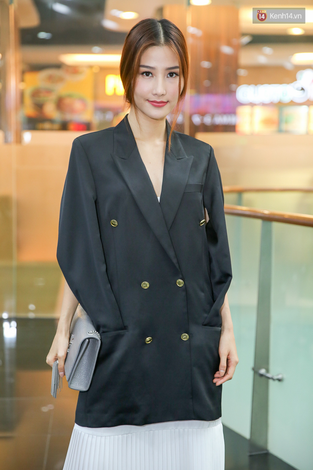 Trà My Idol đẹp rực rỡ, dát vàng thật lên người trong sản phẩm đánh dấu sự trở lại - Ảnh 8. Trà My Idol đẹp rực rỡ, dát vàng thật lên người trong sản phẩm đánh dấu sự trở lại - Ảnh 8.