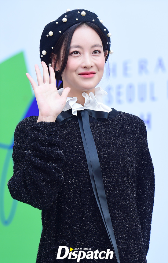 Sooyoung mặc sến, Hyomin khoe chân dài bất tận dự show tại Tuần lễ thời trang Seoul - Ảnh 10.