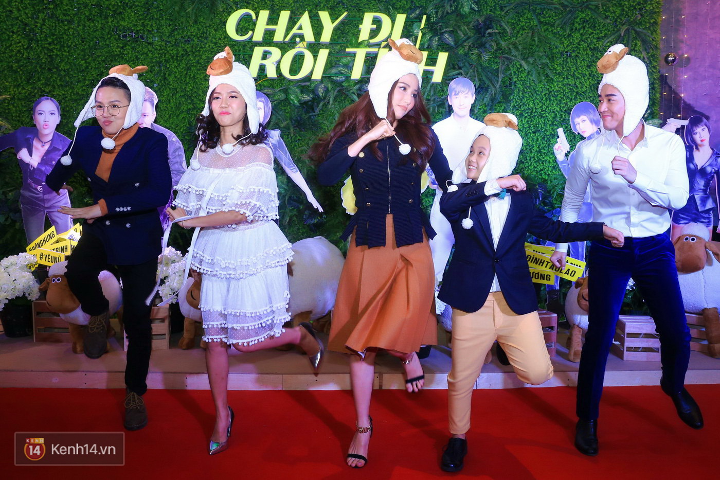 Diễm My 9x tình tứ bên cạnh Hứa Vĩ Văn tại họp báo Chạy Đi Rồi Tính - Ảnh 4. Diễm My 9x tình tứ bên cạnh Hứa Vĩ Văn tại họp báo Chạy Đi Rồi Tính - Ảnh 4.