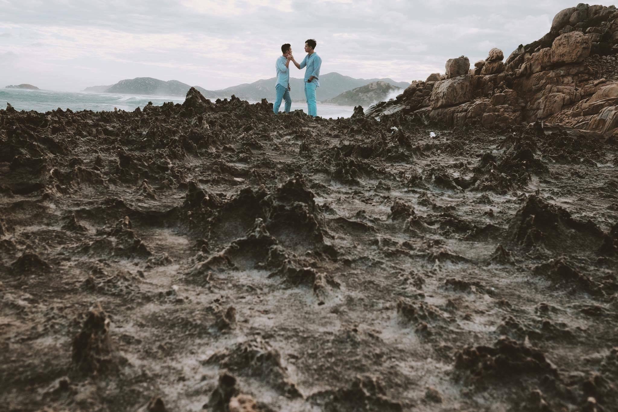 Adrian Anh Tuấn - Sơn Đoàn: Cặp đôi đáng ghen tị nhất năm vì suốt ngày đi du lịch chỗ đẹp! - Ảnh 18. Adrian Anh Tuấn - Sơn Đoàn: Cặp đôi đáng ghen tị nhất năm vì suốt ngày đi du lịch chỗ đẹp! - Ảnh 18.