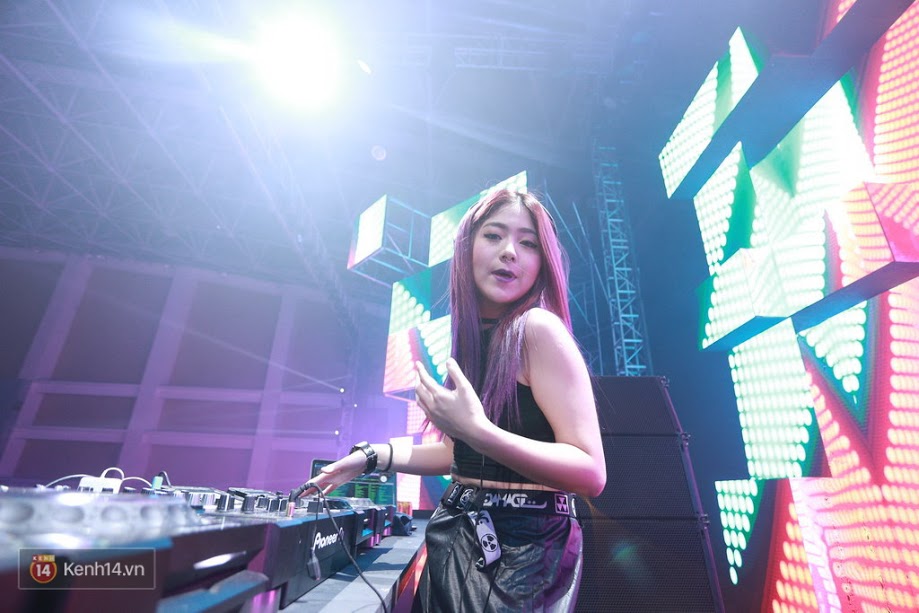 Tín đồ EDM Hà thành cuồng nhiệt với sự kiện âm nhạc lớn dịp cuối năm - Ảnh 9. Tín đồ EDM Hà thành cuồng nhiệt với sự kiện âm nhạc lớn dịp cuối năm - Ảnh 9.