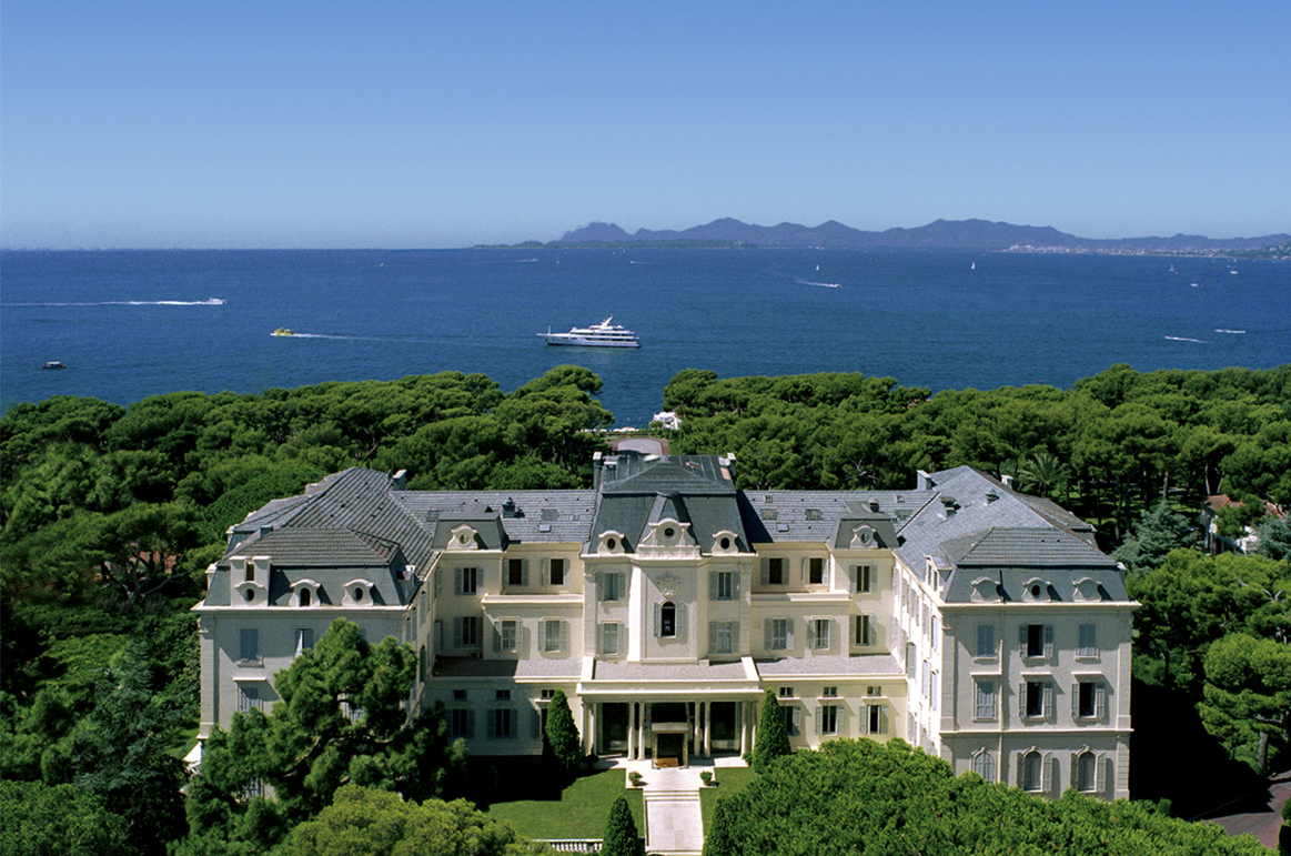 Đám cưới hơn 100 tỷ tại Pháp của cặp người thừa kế với sự tham gia của hàng loạt sao đình đám - Ảnh 2. Đám cưới hơn 100 tỷ tại Pháp của cặp người thừa kế với sự tham gia của hàng loạt sao đình đám - Ảnh 2.