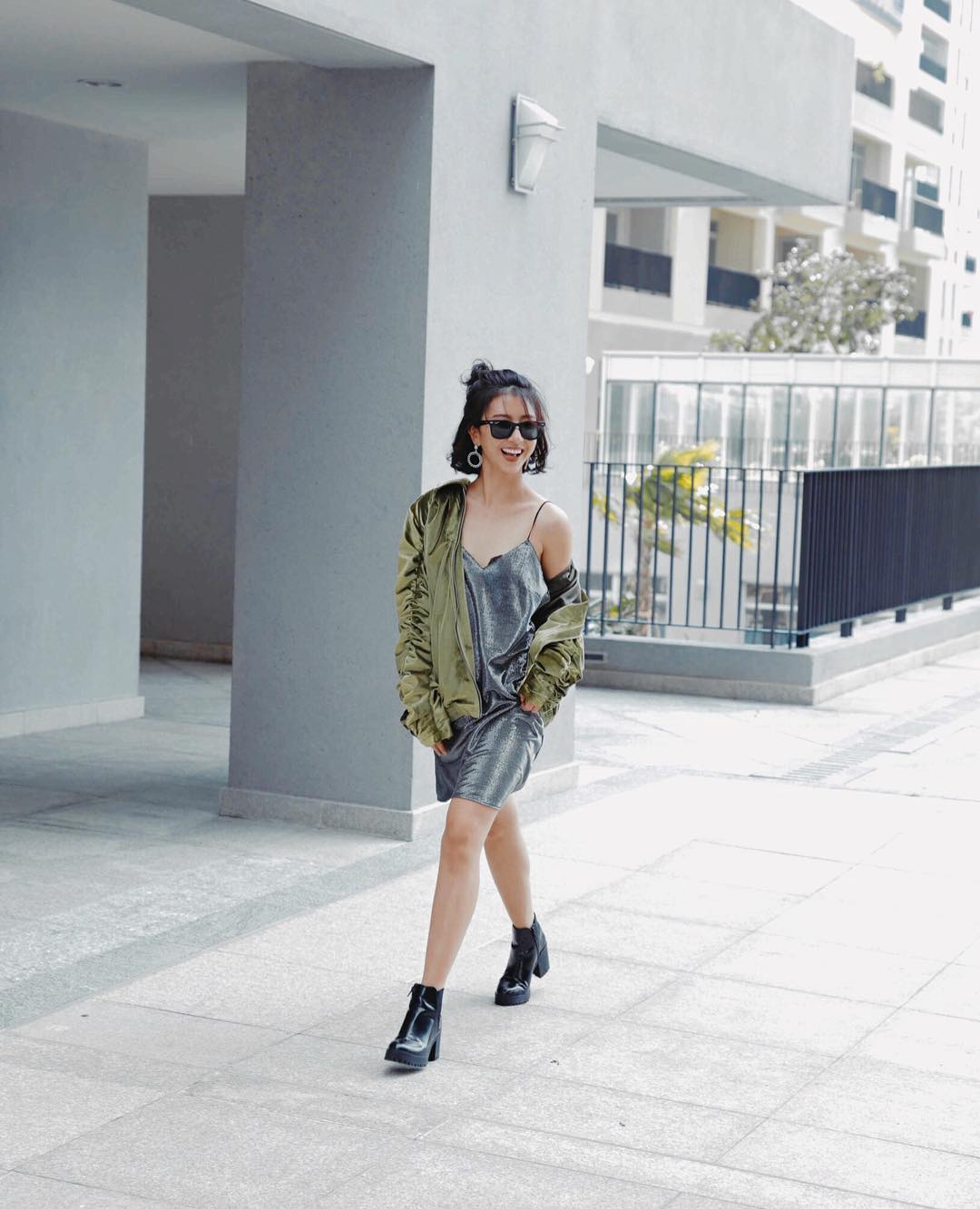 Giáng sinh không lạnh thì diện gì cho ra chất lễ hội bây giờ? Dễ lắm cứ theo 7 gợi ý này là xong ngay! - Ảnh 8. Giáng sinh không lạnh thì diện gì cho ra chất lễ hội bây giờ? Dễ lắm cứ theo 7 gợi ý này là xong ngay! - Ảnh 8.