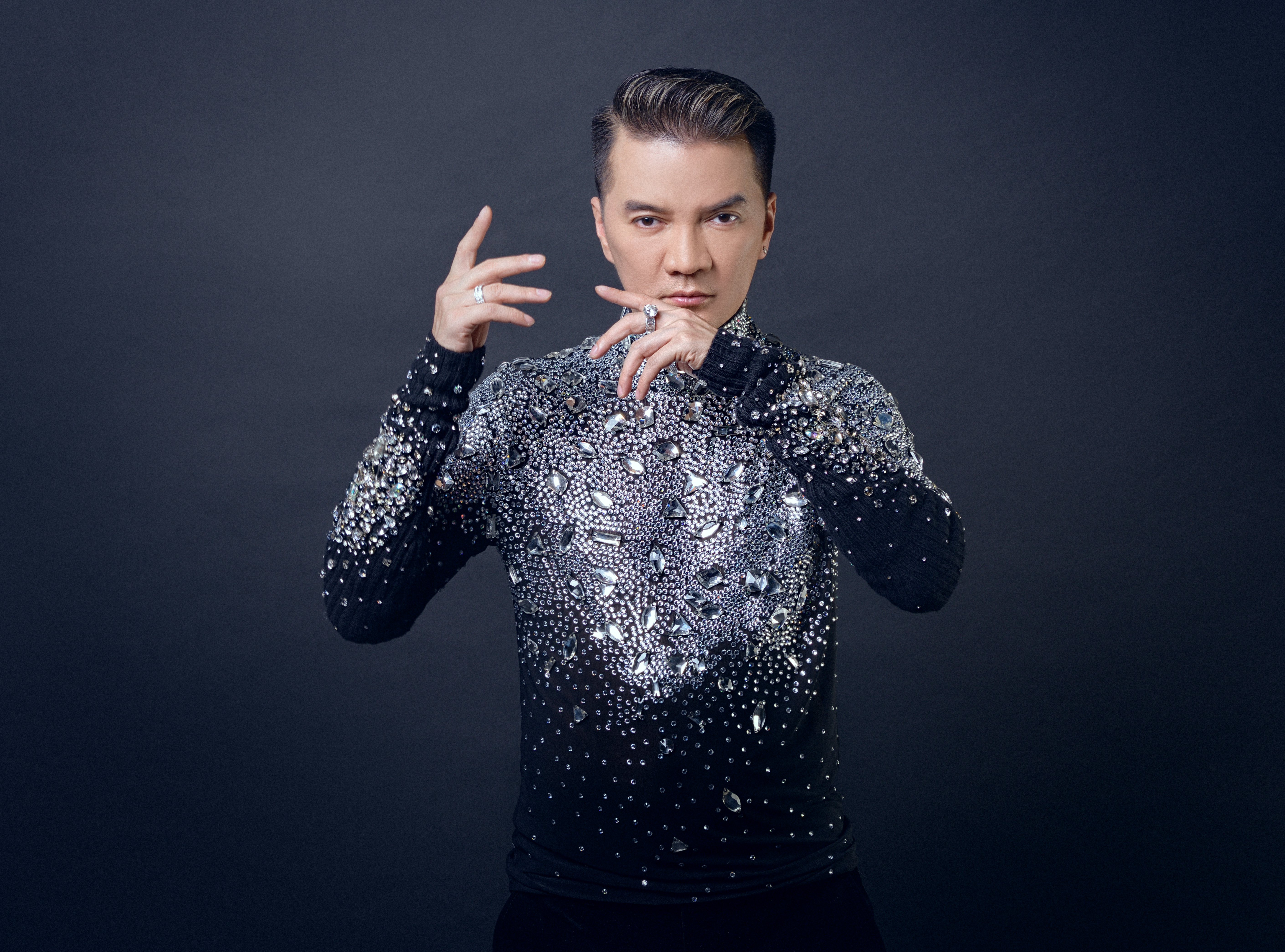 Đàm Vĩnh Hưng mời Tuấn Hưng, Isaac góp mặt trong liveshow 12 tỉ - Ảnh 1. Đàm Vĩnh Hưng mời Tuấn Hưng, Isaac góp mặt trong liveshow 12 tỉ - Ảnh 1.