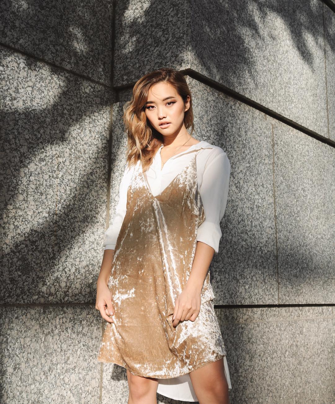 Giáng sinh không lạnh thì diện gì cho ra chất lễ hội bây giờ? Dễ lắm cứ theo 7 gợi ý này là xong ngay! - Ảnh 11. Giáng sinh không lạnh thì diện gì cho ra chất lễ hội bây giờ? Dễ lắm cứ theo 7 gợi ý này là xong ngay! - Ảnh 11.