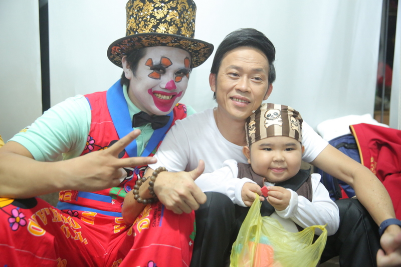 Cướp biển Ku Tin cực đáng yêu làm náo loạn Cười xuyên Việt! - Ảnh 5. Cướp biển Ku Tin cực đáng yêu làm náo loạn Cười xuyên Việt! - Ảnh 5.