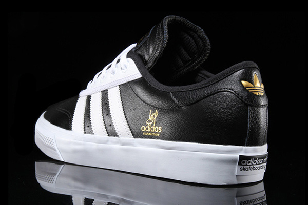 Bộ sưu tập giày sneaker đen huyền bí dành cho các boy - Ảnh 5. Bộ sưu tập giày sneaker đen huyền bí dành cho các boy - Ảnh 5.