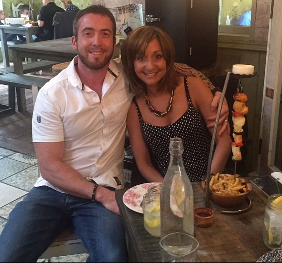 Ước mơ dang dở của người chồng chỉ muốn tặng quà Giáng sinh cho cô vợ mắc bệnh ung thư - Ảnh 5. Ước mơ dang dở của người chồng chỉ muốn tặng quà Giáng sinh cho cô vợ mắc bệnh ung thư - Ảnh 5.