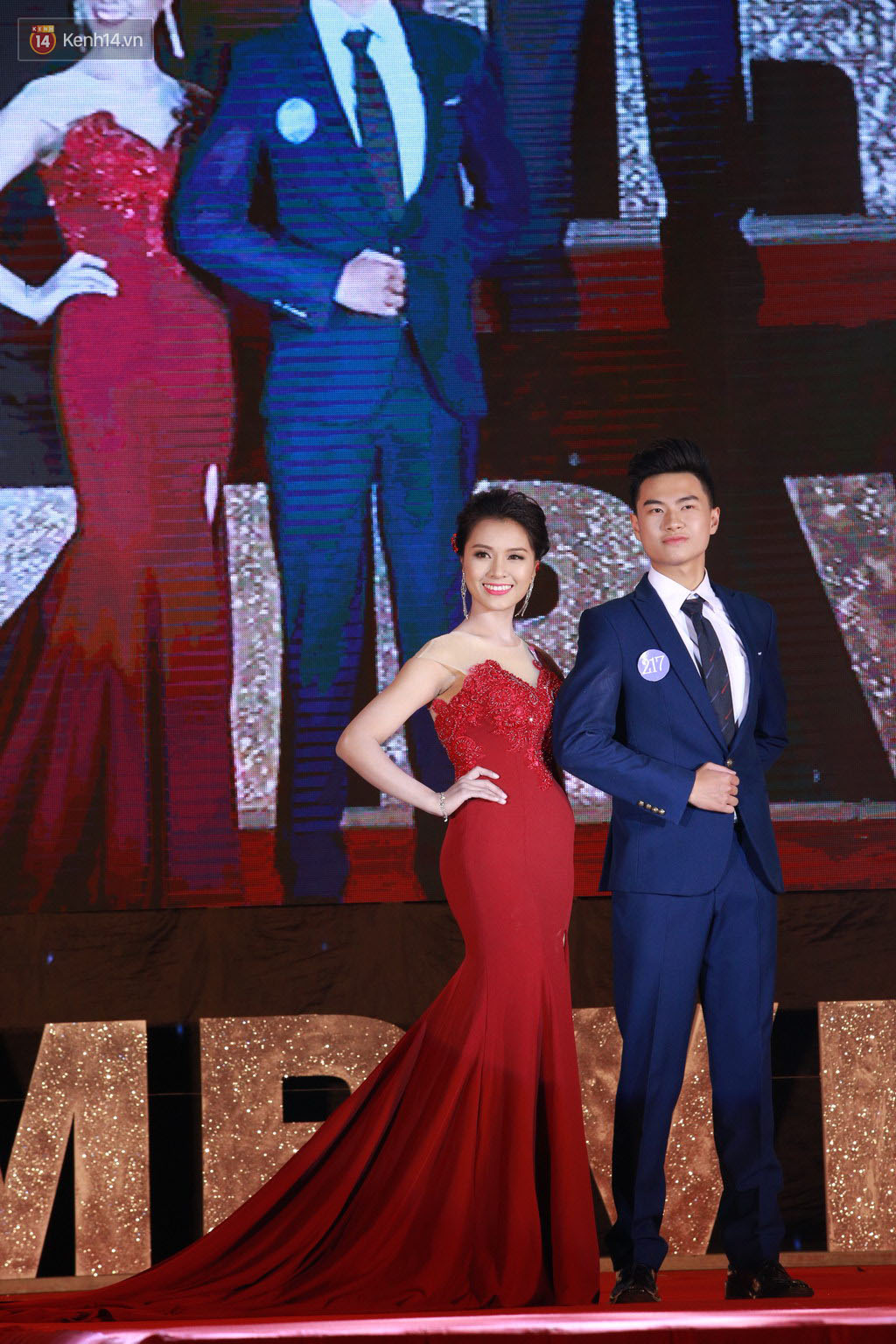 Nam thanh, nữ tú hội ngộ trong đêm chung kết Miss & Mr VNU 2016 - Ảnh 7. Nam thanh, nữ tú hội ngộ trong đêm chung kết Miss & Mr VNU 2016 - Ảnh 7.