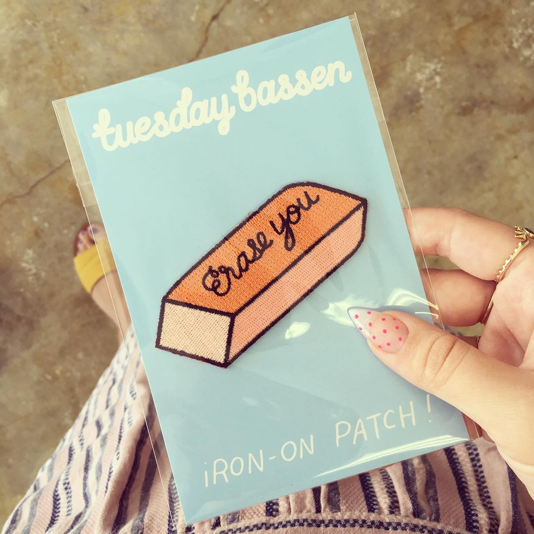 Zara bị tố ăn cắp thiết kế của một chuyên viên đồ họa - Ảnh 5. Zara bị tố ăn cắp thiết kế của một chuyên viên đồ họa - Ảnh 5.