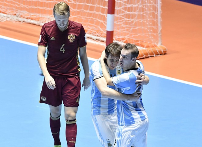Thắng nghẹt thở Nga trong trận chung kết, Argentina vô địch FIFA Futsal World Cup 2016 - Ảnh 2. Thắng nghẹt thở Nga trong trận chung kết, Argentina vô địch FIFA Futsal World Cup 2016 - Ảnh 2.