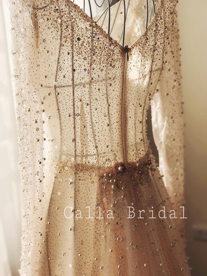 Ngắm trọn bộ 7 chiếc váy cưới, 4 bộ áo dài cùng loạt phụ kiện xa xỉ của cô gái thời tiết Mai Ngọc - Ảnh 6. Ngắm trọn bộ 7 chiếc váy cưới, 4 bộ áo dài cùng loạt phụ kiện xa xỉ của cô gái thời tiết Mai Ngọc - Ảnh 6.