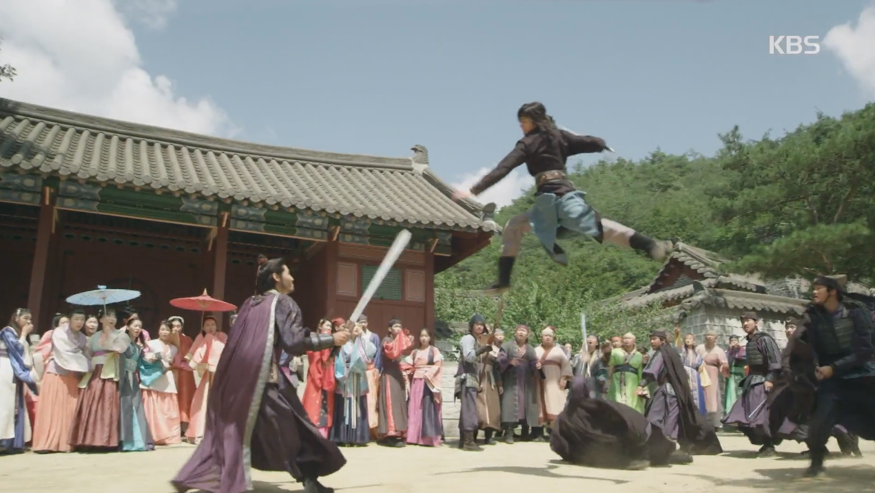 “Hwarang”: Sung Dong Il bất chấp thủ đoạn hòng chiêu mộ nhân tài - Ảnh 11. “Hwarang”: Sung Dong Il bất chấp thủ đoạn hòng chiêu mộ nhân tài - Ảnh 11.