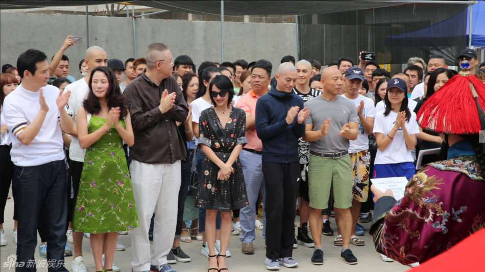 Hoắc Kiến Hoa gây ngỡ ngàng khi bất ngờ xuất hiện với kiểu đầu trọc lóc - Ảnh 8. Hoắc Kiến Hoa gây ngỡ ngàng khi bất ngờ xuất hiện với kiểu đầu trọc lóc - Ảnh 8.