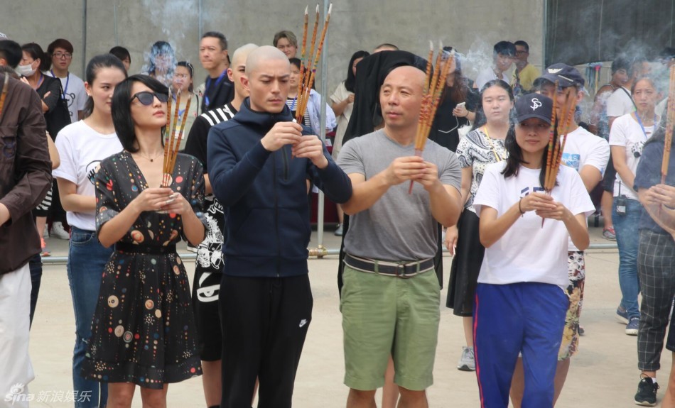 Hoắc Kiến Hoa gây ngỡ ngàng khi bất ngờ xuất hiện với kiểu đầu trọc lóc - Ảnh 6. Hoắc Kiến Hoa gây ngỡ ngàng khi bất ngờ xuất hiện với kiểu đầu trọc lóc - Ảnh 6.