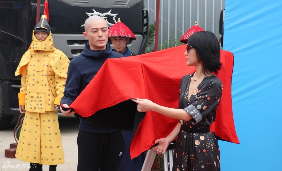 Hoắc Kiến Hoa gây ngỡ ngàng khi bất ngờ xuất hiện với kiểu đầu trọc lóc - Ảnh 1. Hoắc Kiến Hoa gây ngỡ ngàng khi bất ngờ xuất hiện với kiểu đầu trọc lóc - Ảnh 1.