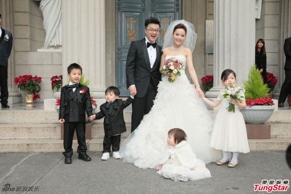 MC Hồng Kông lấy chồng đại gia: Một năm bị đuổi khỏi nhà 3 lần! - Ảnh 3. MC Hồng Kông lấy chồng đại gia: Một năm bị đuổi khỏi nhà 3 lần! - Ảnh 3.