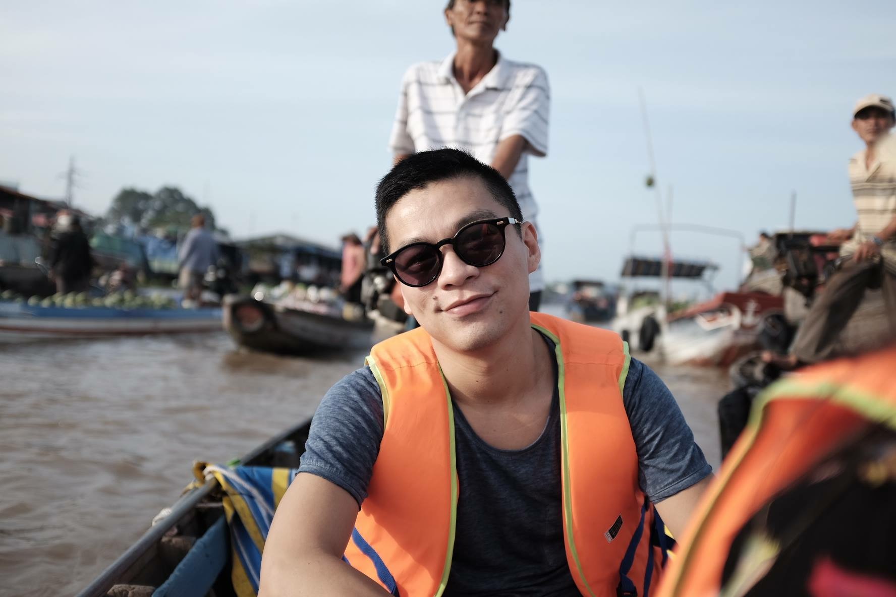 Adrian Anh Tuấn - Sơn Đoàn: Cặp đôi đáng ghen tị nhất năm vì suốt ngày đi du lịch chỗ đẹp! - Ảnh 15. Adrian Anh Tuấn - Sơn Đoàn: Cặp đôi đáng ghen tị nhất năm vì suốt ngày đi du lịch chỗ đẹp! - Ảnh 15.