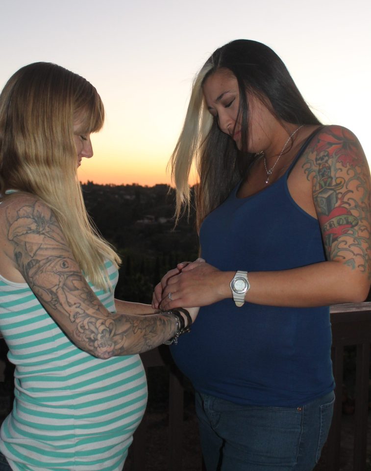 Gia đình hạnh phúc của người đàn ông chung sống với cả vợ lẫn bạn gái cũ của vợ - Ảnh 2. Gia đình hạnh phúc của người đàn ông chung sống với cả vợ lẫn bạn gái cũ của vợ - Ảnh 2.