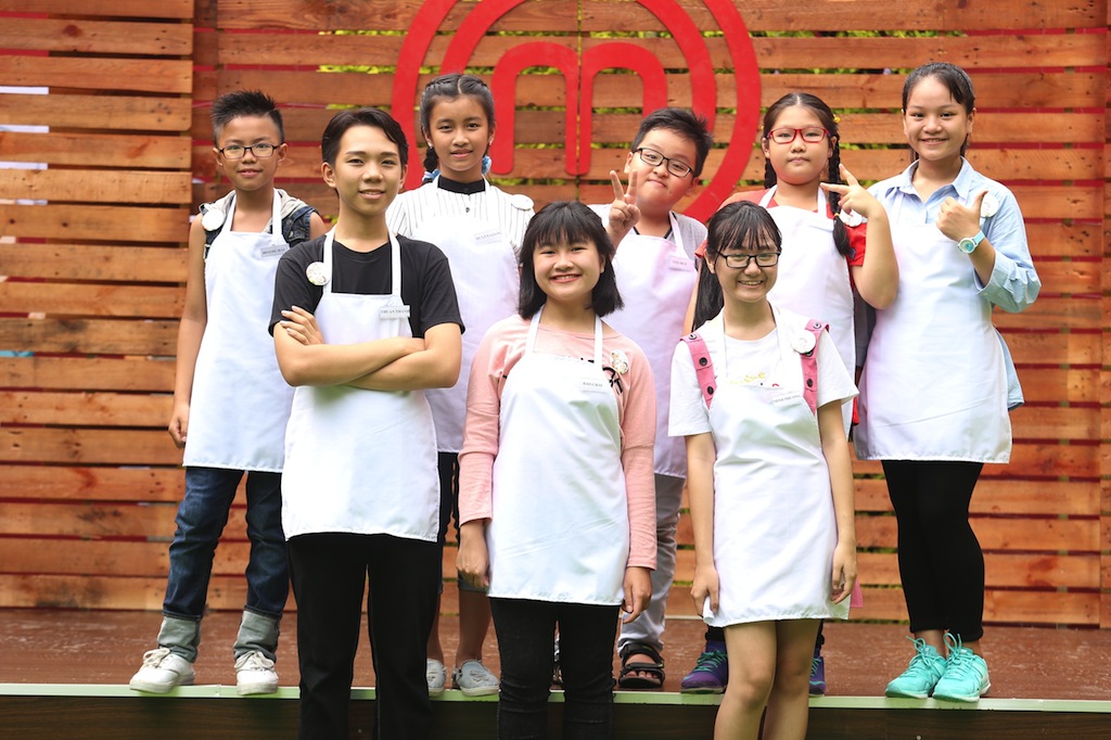 MasterChef nhí: Cậu bé 9 tuổi bức xúc dùm các bạn nữ bị loại - Ảnh 2. MasterChef nhí: Cậu bé 9 tuổi bức xúc dùm các bạn nữ bị loại - Ảnh 2.