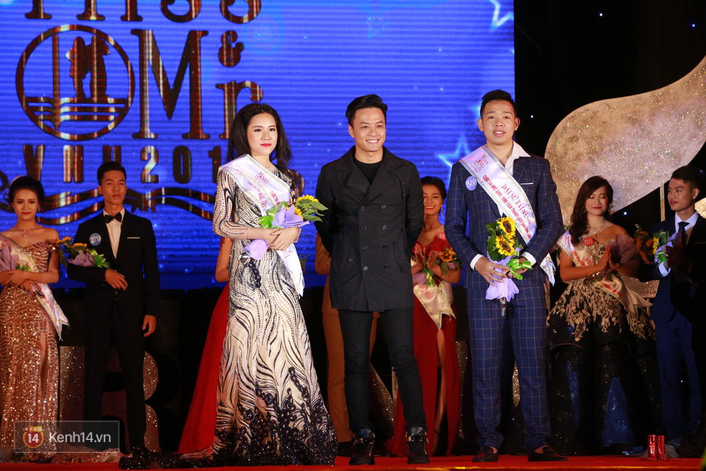 Nam thanh, nữ tú hội ngộ trong đêm chung kết Miss & Mr VNU 2016 - Ảnh 35. Nam thanh, nữ tú hội ngộ trong đêm chung kết Miss & Mr VNU 2016 - Ảnh 35.