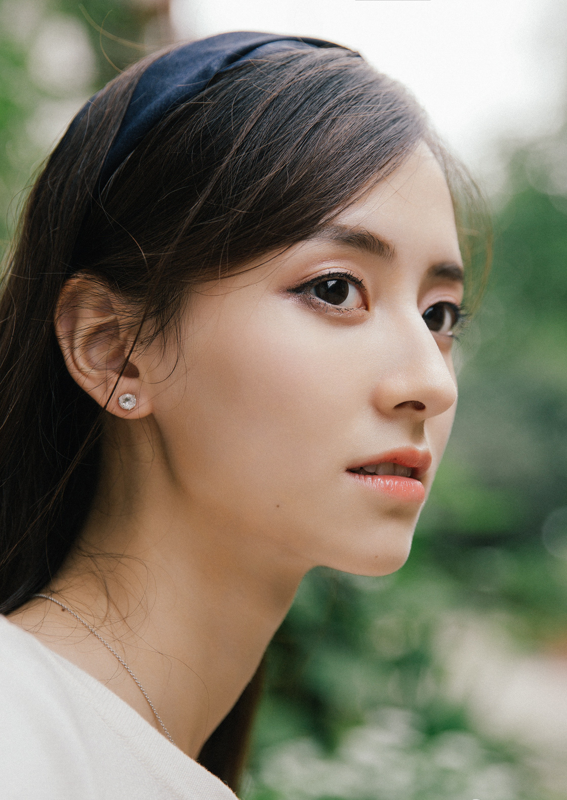 Cô nàng với gương mặt xinh đẹp lai giữa 3 mỹ nhân số 1 Trung Quốc - Ảnh 2. Cô nàng với gương mặt xinh đẹp lai giữa 3 mỹ nhân số 1 Trung Quốc - Ảnh 2.