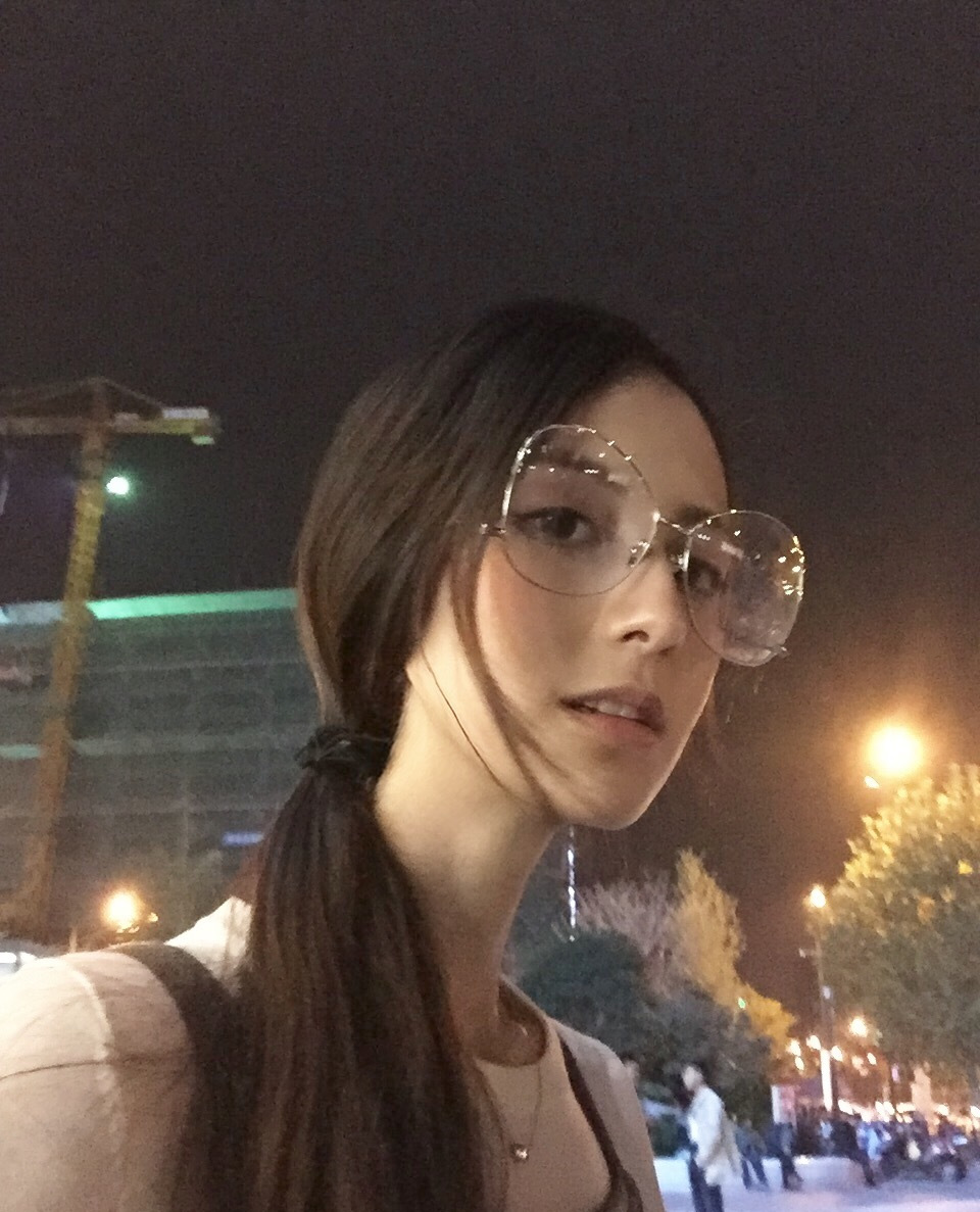 Cô nàng với gương mặt xinh đẹp lai giữa 3 mỹ nhân số 1 Trung Quốc - Ảnh 5. Cô nàng với gương mặt xinh đẹp lai giữa 3 mỹ nhân số 1 Trung Quốc - Ảnh 5.