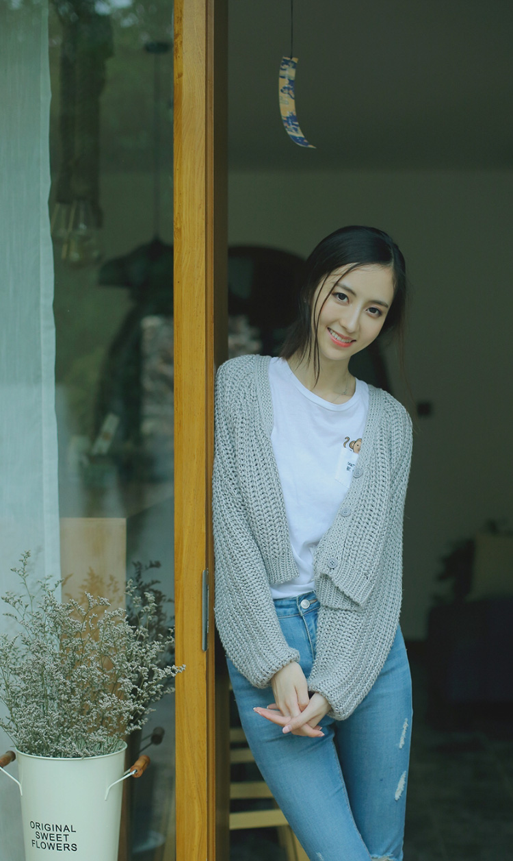 Cô nàng với gương mặt xinh đẹp lai giữa 3 mỹ nhân số 1 Trung Quốc - Ảnh 4. Cô nàng với gương mặt xinh đẹp lai giữa 3 mỹ nhân số 1 Trung Quốc - Ảnh 4.