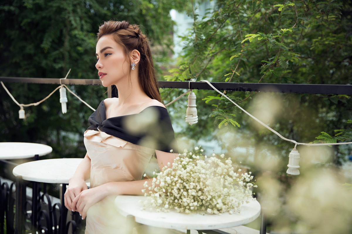 Hồ Ngọc Hà đẹp thanh thoát trong album Ballad được chờ đợi - Ảnh 10. Hồ Ngọc Hà đẹp thanh thoát trong album Ballad được chờ đợi - Ảnh 10.