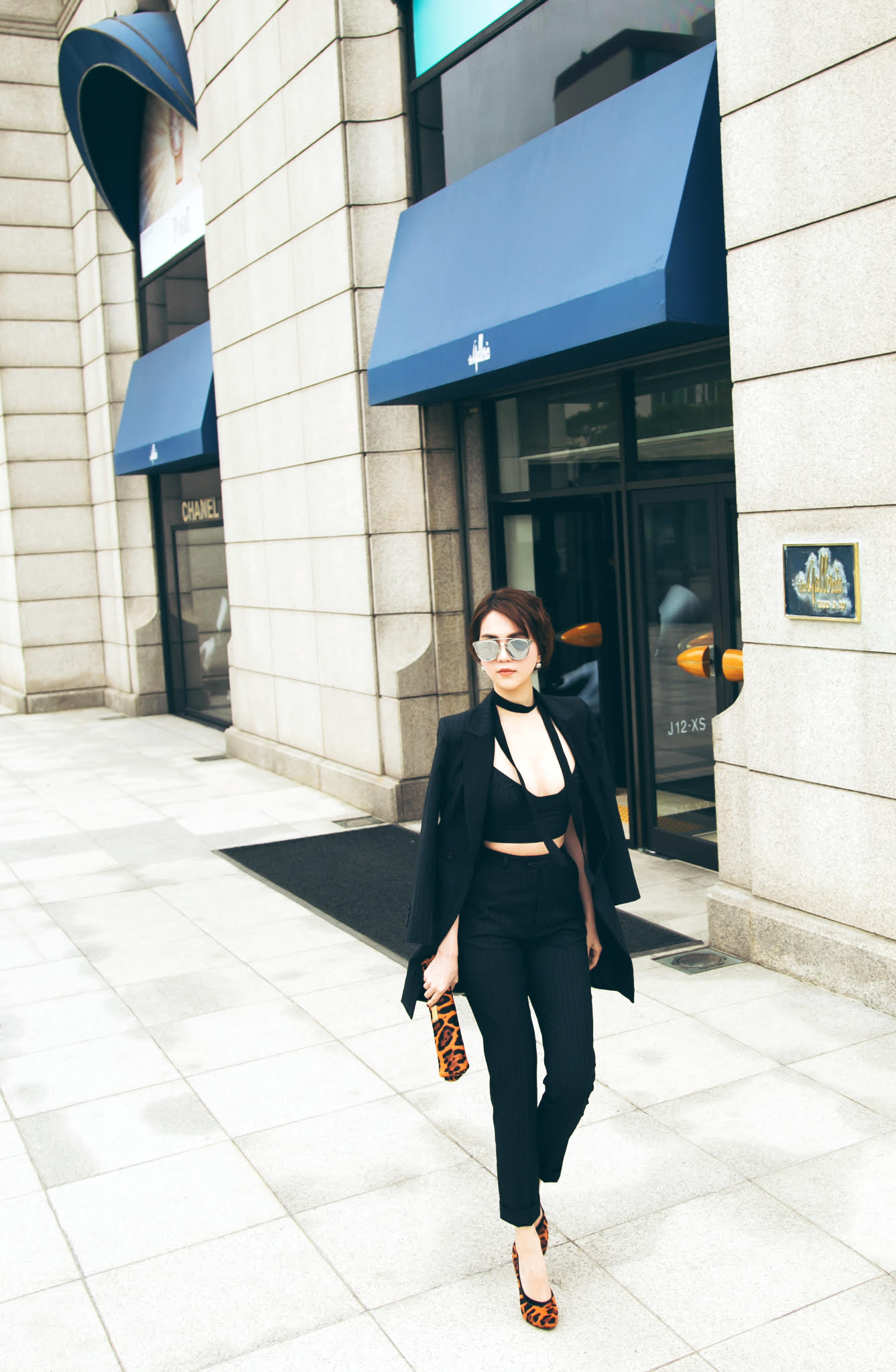 Sau nghi vấn đập mặt làm lại, Khắc Tiệp khoe nhan sắc khi tạo dáng cùng Ngọc Trinh - Ảnh 9. Sau nghi vấn đập mặt làm lại, Khắc Tiệp khoe nhan sắc khi tạo dáng cùng Ngọc Trinh - Ảnh 9.