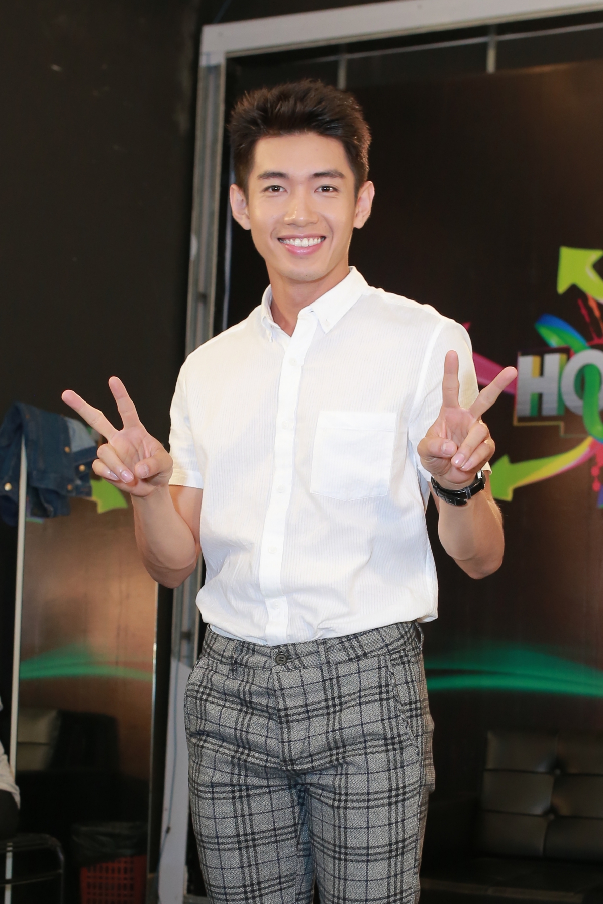 Quang Đăng tình cảm đệm đàn cho Hương Giang hát Say You Do - Ảnh 2. Quang Đăng tình cảm đệm đàn cho Hương Giang hát Say You Do - Ảnh 2.