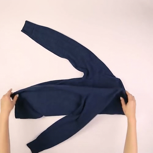 5 cách gấp quần áo trong 30 giây: Không biết phí cả đời! - Ảnh 1. 5 cách gấp quần áo trong 30 giây: Không biết phí cả đời! - Ảnh 1.