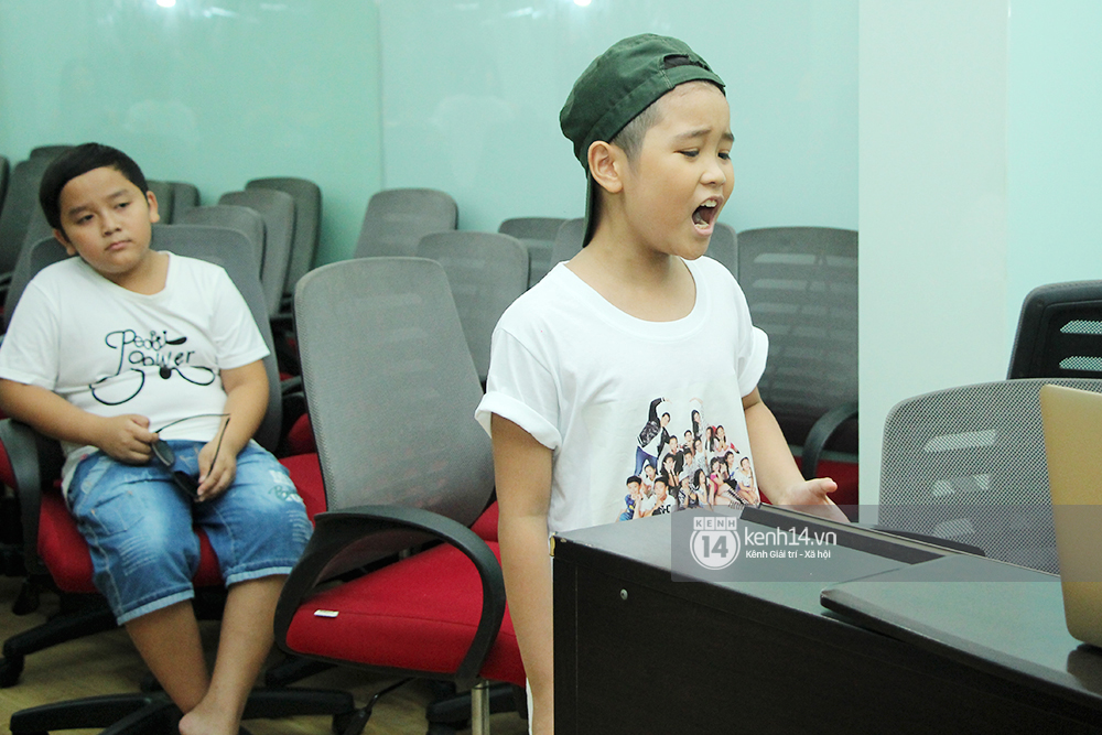 Đông Nhi căng thẳng tập hát cho học trò nhí, vừa chuẩn bị liveshow - Ảnh 5. Đông Nhi căng thẳng tập hát cho học trò nhí, vừa chuẩn bị liveshow - Ảnh 5.