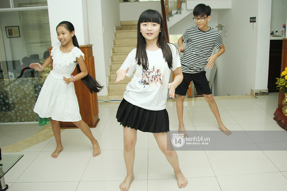 Đông Nhi căng thẳng tập hát cho học trò nhí, vừa chuẩn bị liveshow - Ảnh 9. Đông Nhi căng thẳng tập hát cho học trò nhí, vừa chuẩn bị liveshow - Ảnh 9.