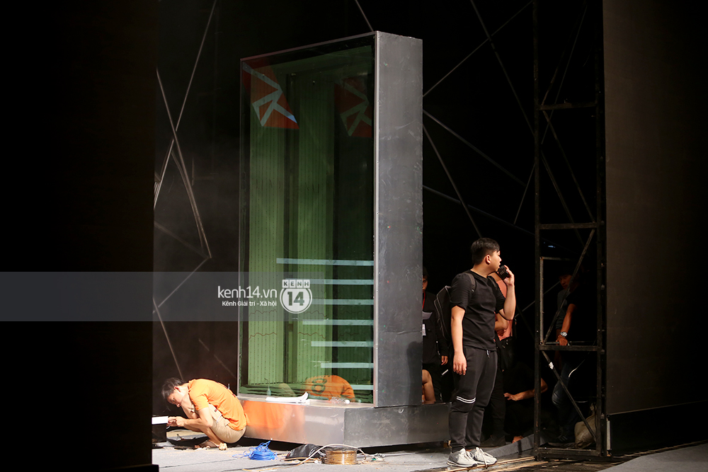 Lộ diện vũ khí bí mật sẽ hạ gục thí sinh Next Top Model tối nay! - Ảnh 2. Lộ diện vũ khí bí mật sẽ hạ gục thí sinh Next Top Model tối nay! - Ảnh 2.