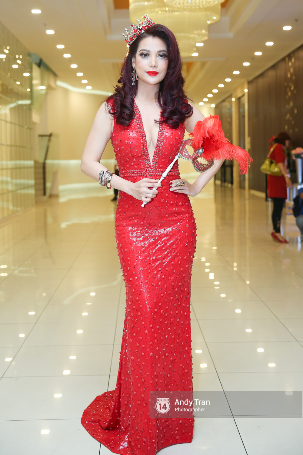 Cùng hóa trang công nương, Huyền My và Trương Ngọc Ánh - ai ấn tượng hơn? - Ảnh 5. Cùng hóa trang công nương, Huyền My và Trương Ngọc Ánh - ai ấn tượng hơn? - Ảnh 5.