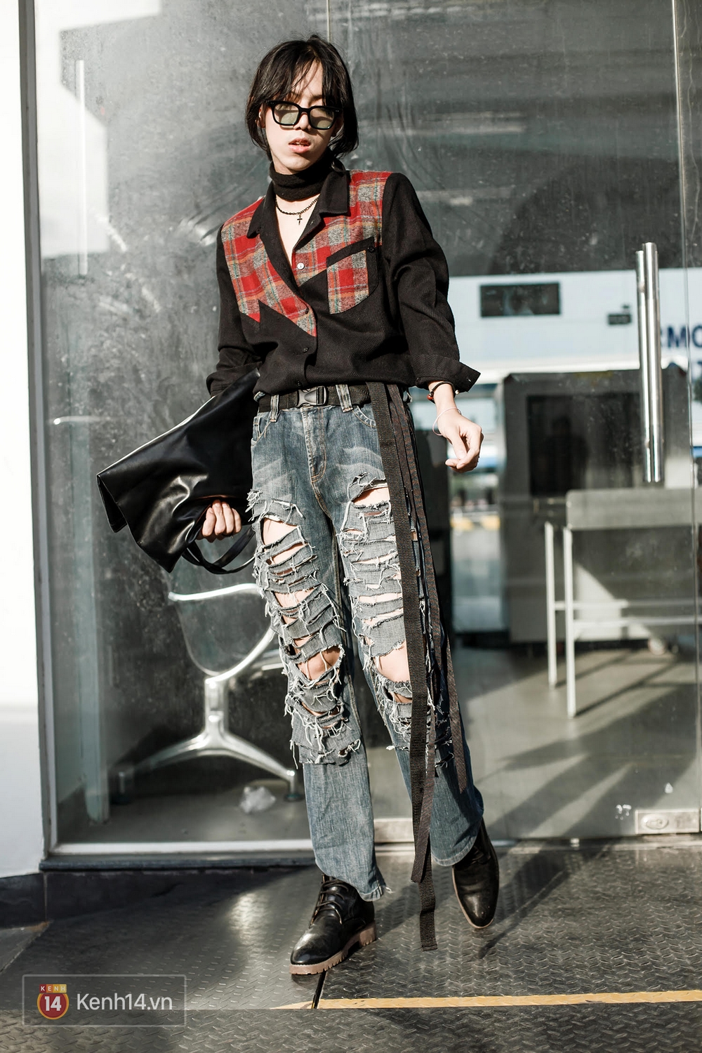 Giới trẻ 2 miền tuần qua ăn vận không chỉ thời thượng mà còn tôn dáng đến nhường này nữa - Ảnh 13. Giới trẻ 2 miền tuần qua ăn vận không chỉ thời thượng mà còn tôn dáng đến nhường này nữa - Ảnh 13.