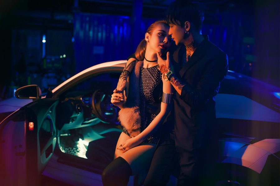 MLee khóa môi B Trần, khoe vóc dáng nóng bỏng trong MV mới - Ảnh 6. MLee khóa môi B Trần, khoe vóc dáng nóng bỏng trong MV mới - Ảnh 6.