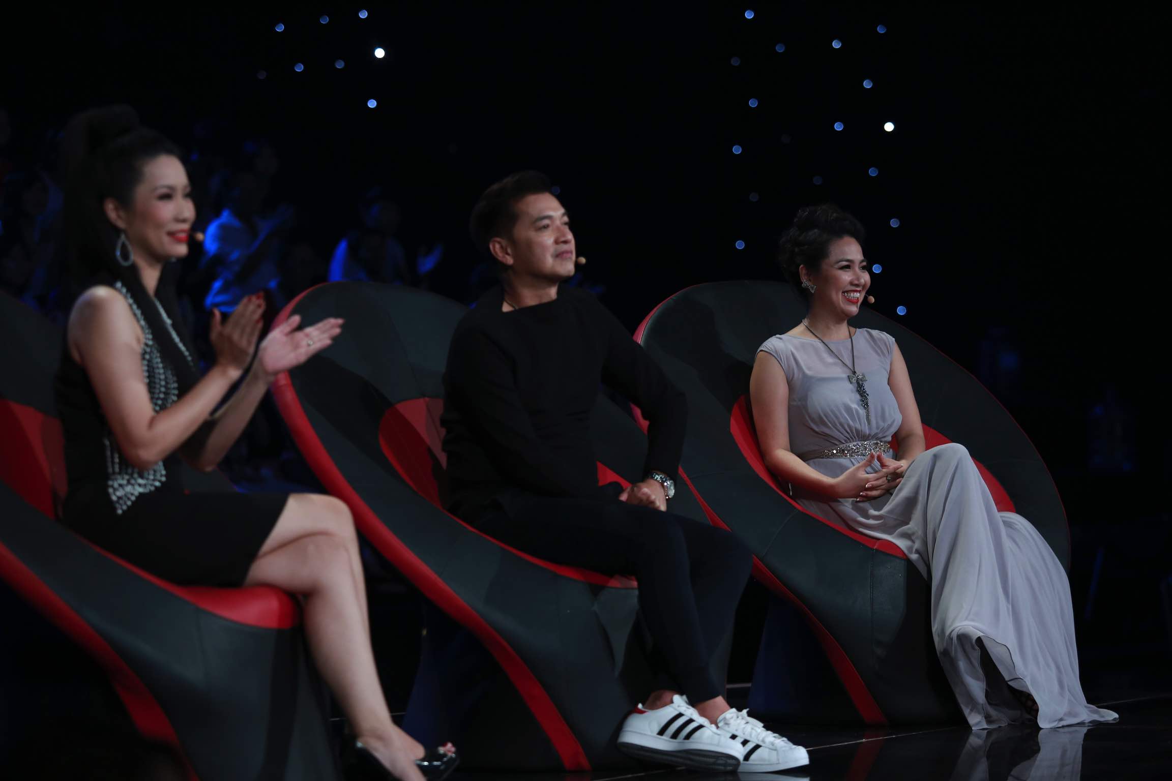 Hoán đổi: Phạm Lịch lại chiến thắng nhờ trai 6 múi, BB Trần hóa Hà Hồ nhảy sexy - Ảnh 4. Hoán đổi: Phạm Lịch lại chiến thắng nhờ trai 6 múi, BB Trần hóa Hà Hồ nhảy sexy - Ảnh 4.