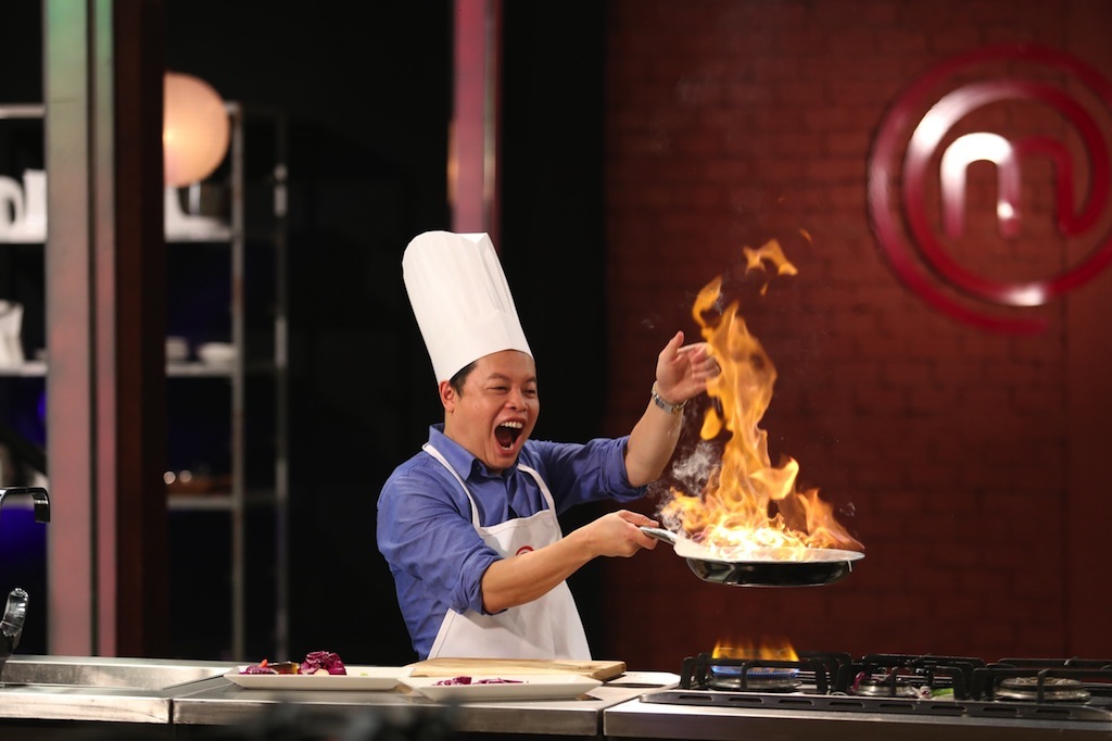 Xem đoạn clip này bạn sẽ không ngờ trẻ em Việt Nam lại nấu ăn giỏi đến thế! - Ảnh 14. Xem đoạn clip này bạn sẽ không ngờ trẻ em Việt Nam lại nấu ăn giỏi đến thế! - Ảnh 14.