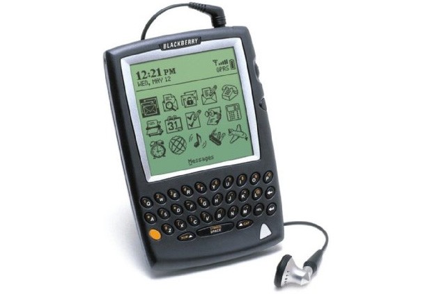 12 chiếc điện thoại BlackBerry từng khiến biết bao con tim yêu công nghệ rung động - Ảnh 1.