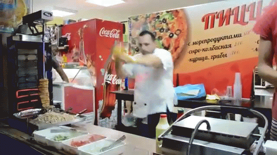 15 màn trình diễn phá đảo thế giới ảo của các đầu bếp đường phố - Ảnh 27. 15 màn trình diễn phá đảo thế giới ảo của các đầu bếp đường phố - Ảnh 27.