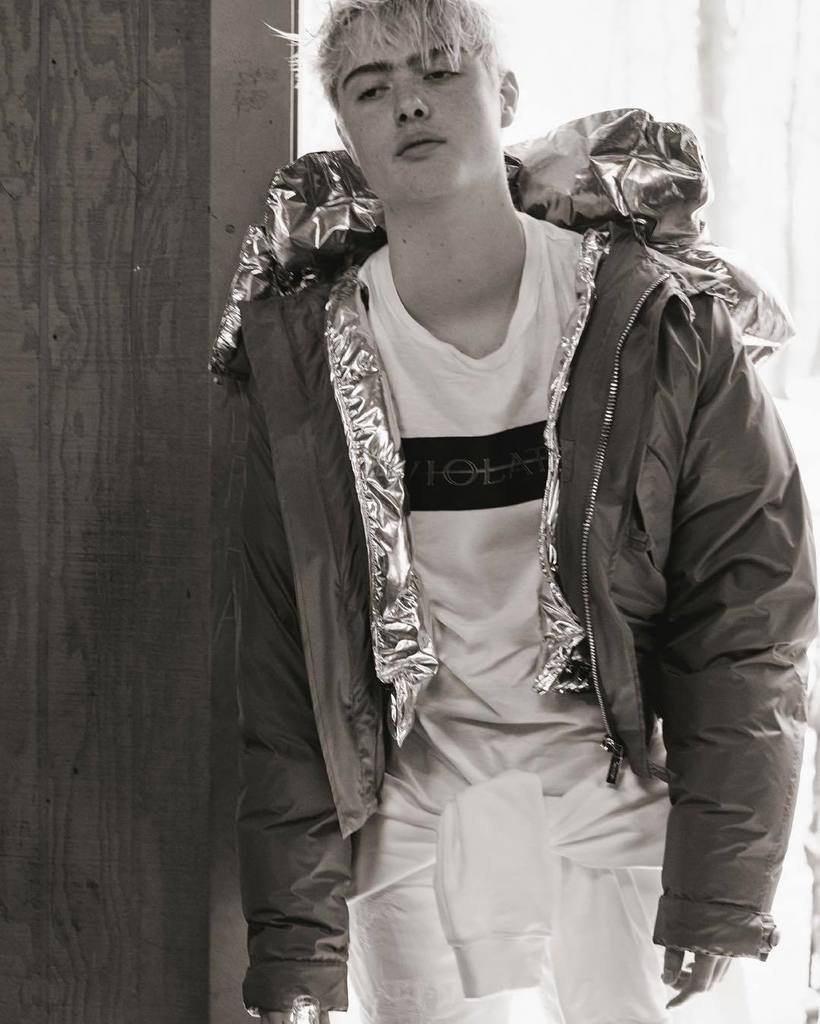 Chẳng ai ngờ chàng mẫu nam này đã từng là một cô nàng xinh đẹp nữ tính đến thế! - Ảnh 13. Chẳng ai ngờ chàng mẫu nam này đã từng là một cô nàng xinh đẹp nữ tính đến thế! - Ảnh 13.