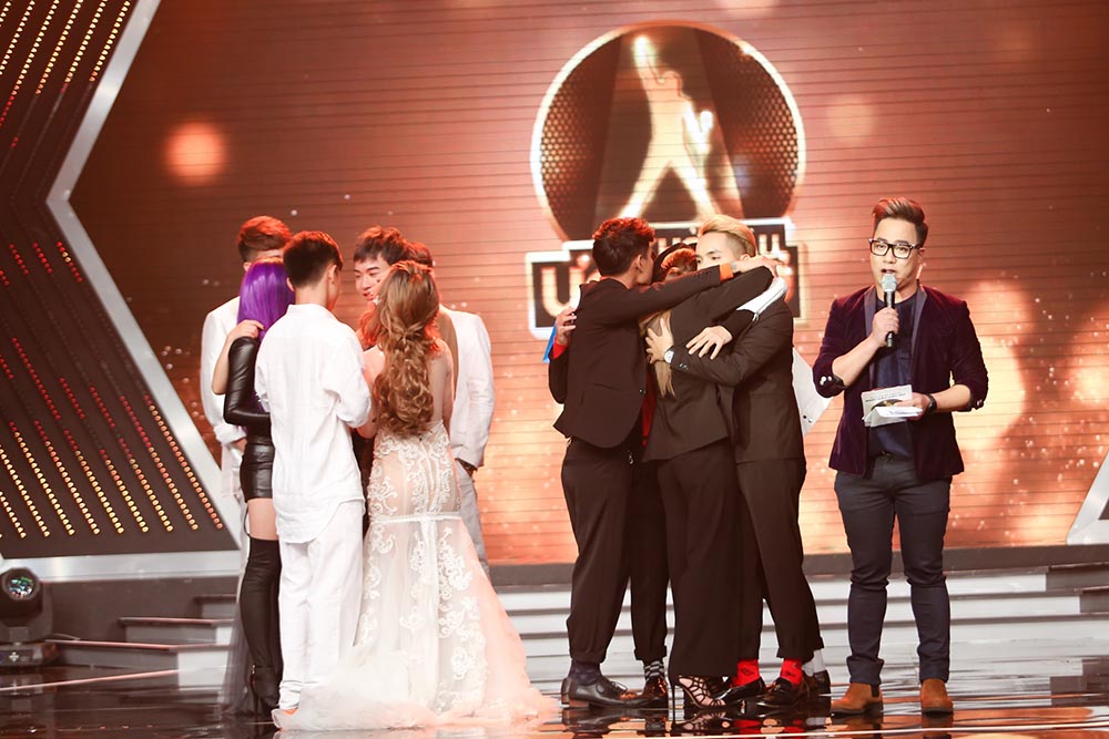 Diva Hồng Nhung muốn xin hit Đông Nhi, Khắc Hưng bật khóc khi nhắc tới mẹ - Ảnh 24. Diva Hồng Nhung muốn xin hit Đông Nhi, Khắc Hưng bật khóc khi nhắc tới mẹ - Ảnh 24.