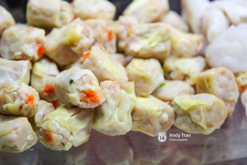 Đói chưa nhỉ? - Cùng Mai Ngô, Lilly Nguyễn lạc vào thiên đường đồ ăn vặt Hong Kong ở Sài Gòn - Ảnh 12. Đói chưa nhỉ? - Cùng Mai Ngô, Lilly Nguyễn lạc vào thiên đường đồ ăn vặt Hong Kong ở Sài Gòn - Ảnh 12.