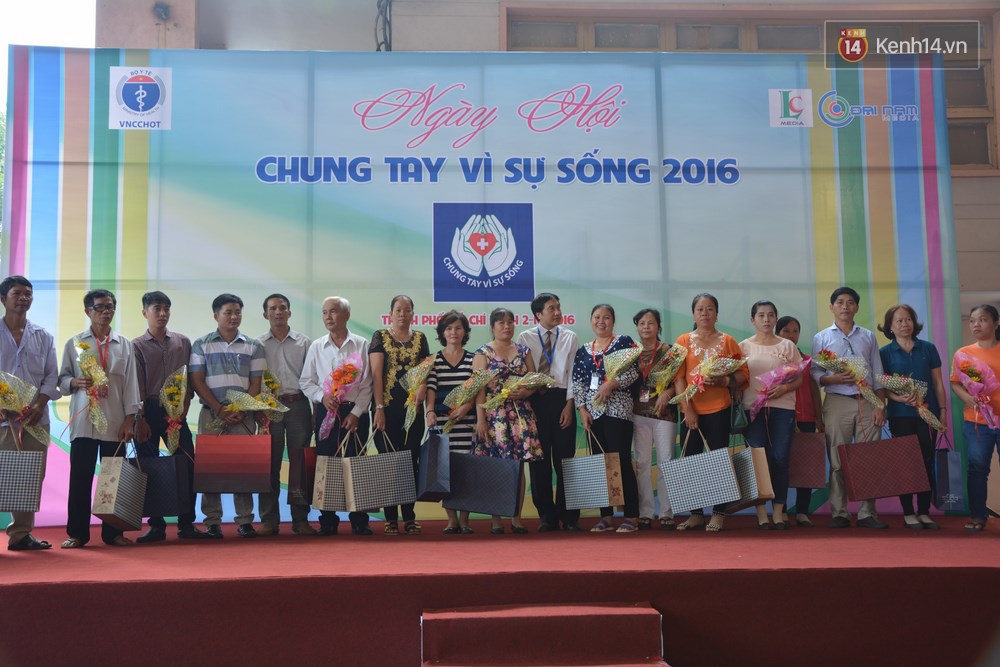 Nữ sinh Sài Gòn viết thư xin cả gia đình 6 người được hiến tạng sau khi qua đời - Ảnh 9. Nữ sinh Sài Gòn viết thư xin cả gia đình 6 người được hiến tạng sau khi qua đời - Ảnh 9.