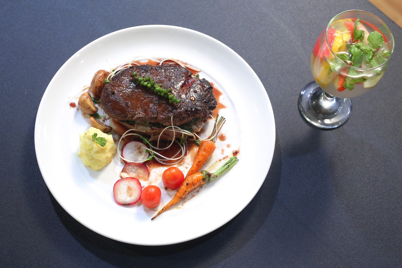 Thanh Hải - cậu bé 13 tuổi đã chiến thắng Vua đầu bếp nhí mùa đầu tiên! - Ảnh 14. Thanh Hải - cậu bé 13 tuổi đã chiến thắng Vua đầu bếp nhí mùa đầu tiên! - Ảnh 14.