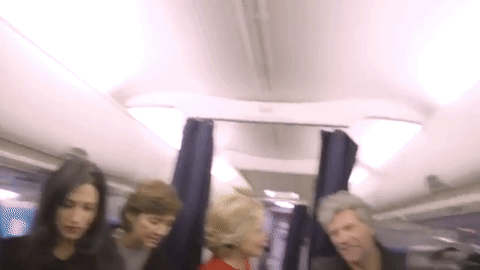 Trào lưu ma nơ canh đang càn quét thế giới, đến cả team Hillary Clinton cũng đã chơi rồi - Ảnh 2. Trào lưu ma nơ canh đang càn quét thế giới, đến cả team Hillary Clinton cũng đã chơi rồi - Ảnh 2.